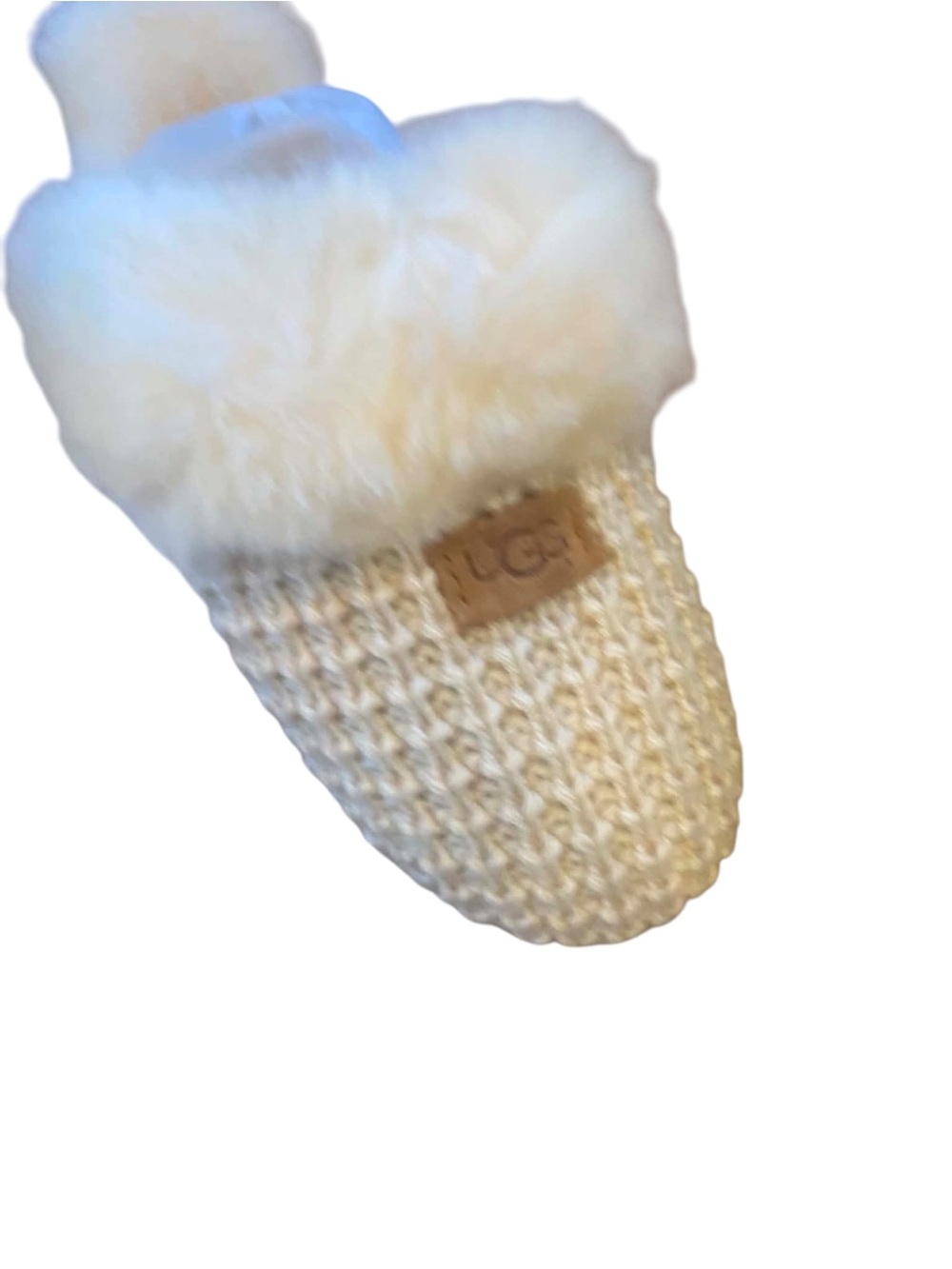NWT UGG Cozy Slippers Size 7 NEUTRAL